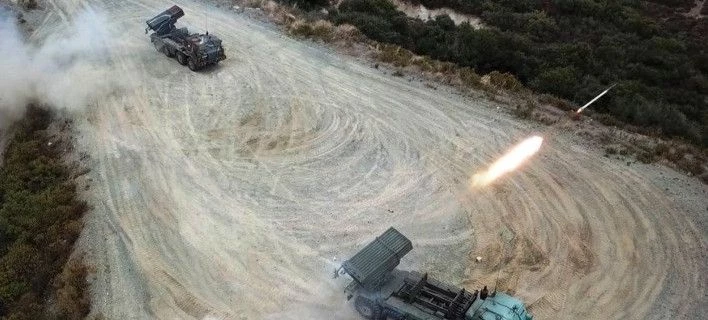 Σαρωτικές οι Μoνάδες Πυροβολικού -Τι είναι οι βολές καμπύλης τροχιάς (εικόνες)